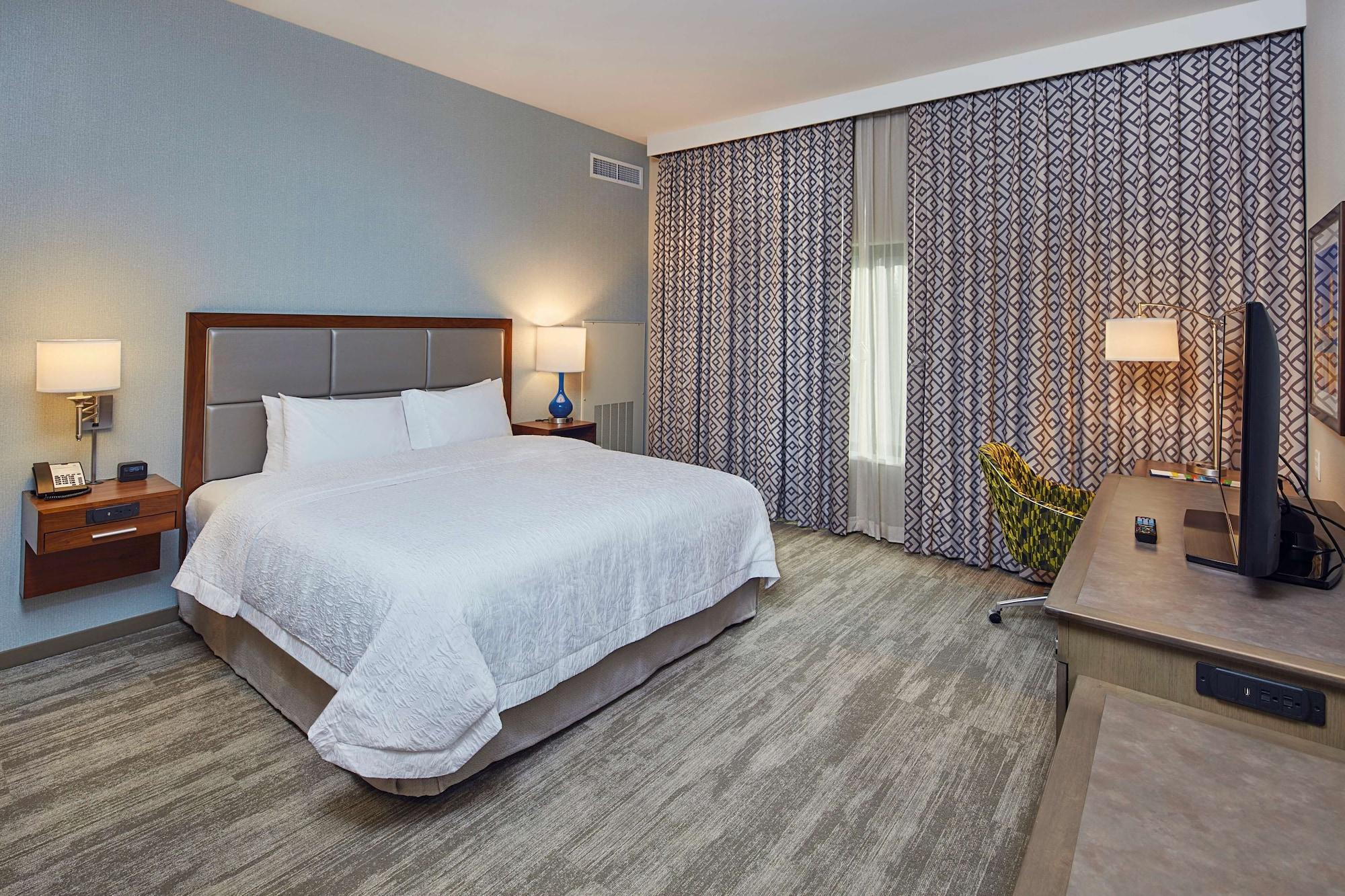 Hotel Hampton & At Csus 3*